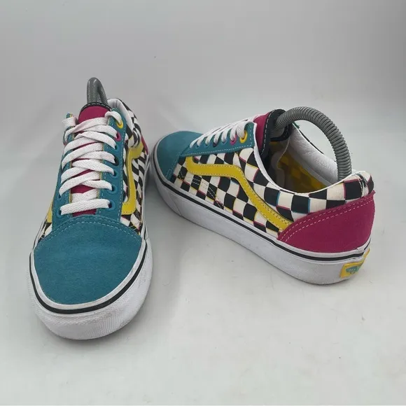 👞 Vans Unisex Old School Look Saved by the Bell Checker Suede Blue Pink Sneaker