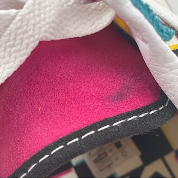 👞 Vans Unisex Old School Look Saved by the Bell Checker Suede Blue Pink Sneaker