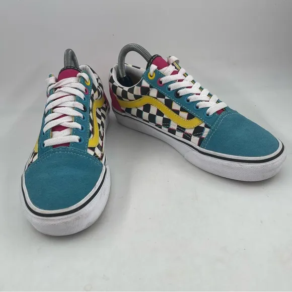 👞 Vans Unisex Old School Look Saved by the Bell Checker Suede Blue Pink Sneaker