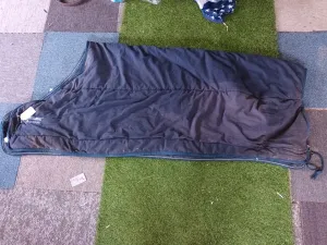 5'9 medium, horseware, under rug