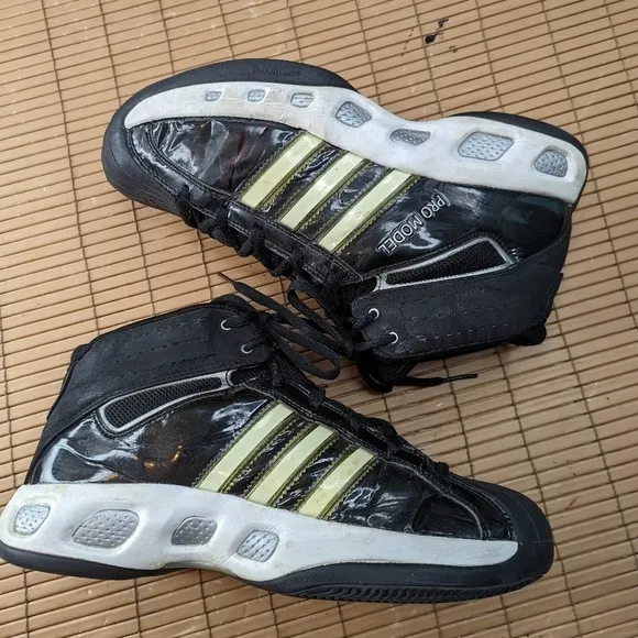 Adidas Pro Model - Men’s Size 11.5. black. Athletic shoes. Basketball shoes. 402