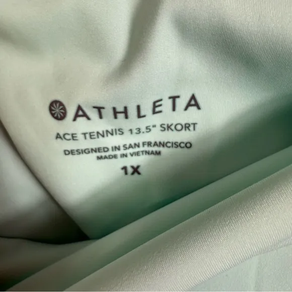 Athleta ACE HIGH RISE 13 1/2 TENNIS SKORT