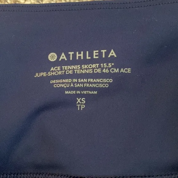 Athleta ACE HIGH RISE 15 1/2 TENNIS SKORT in Navy