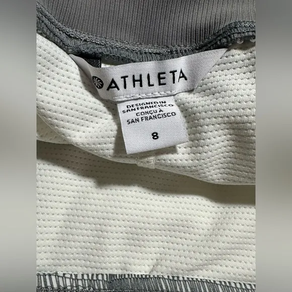 Athleta Skirt Skort Gray White Stripe Quick Dry Active Wear Tennis Walk Size 8