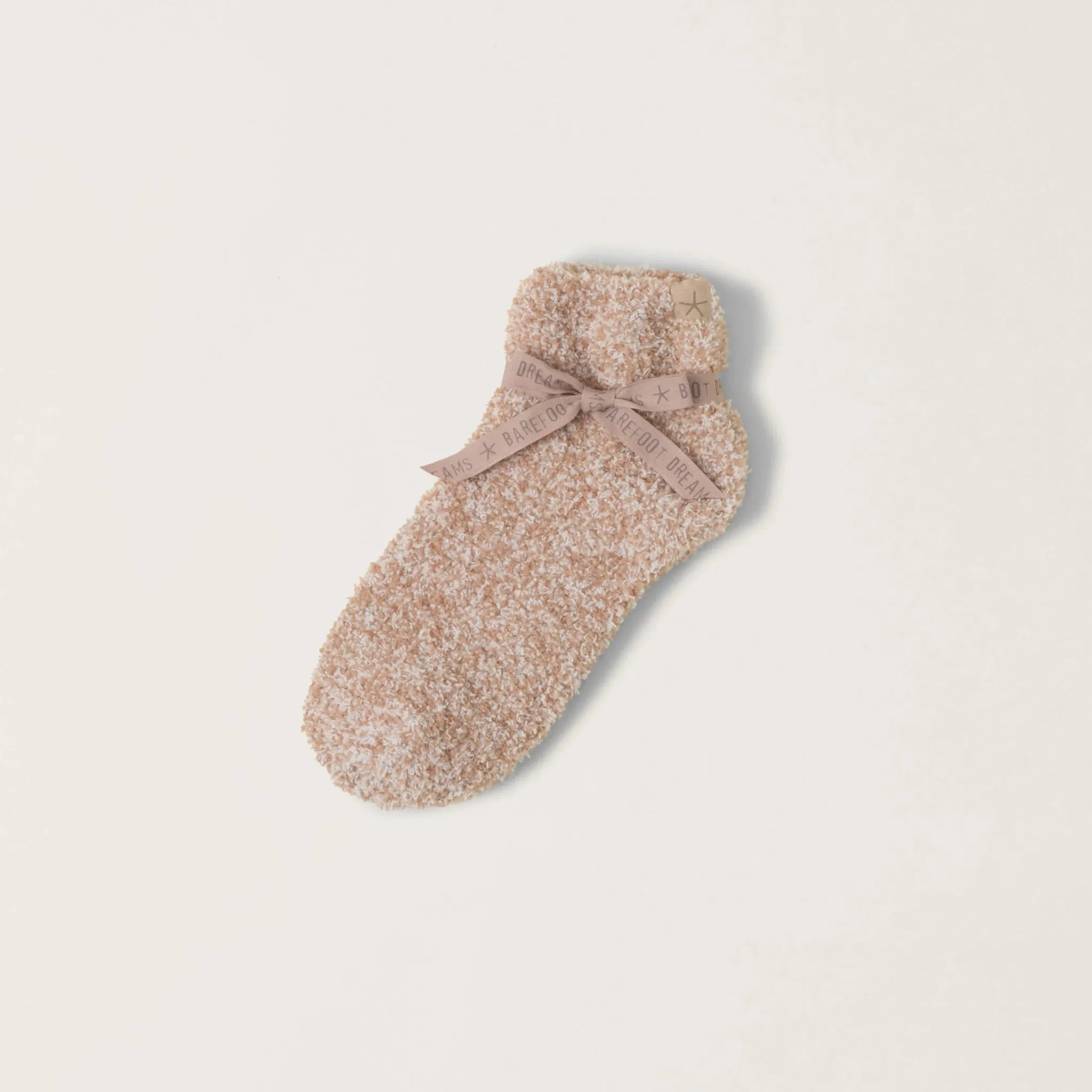 Barefoot Dreams: CozyChic Heathered Tennis Socks in Willow & White
