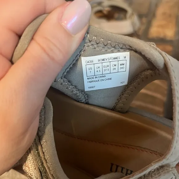 Cobb Hill Rubey Strap Women's Comfort Sandal in Dove Nubuck Size 7 NWOT