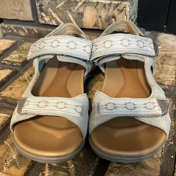 Cobb Hill Rubey Strap Women's Comfort Sandal in Dove Nubuck Size 7 NWOT