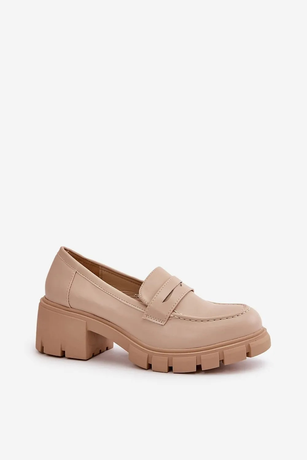 Heeled low shoes