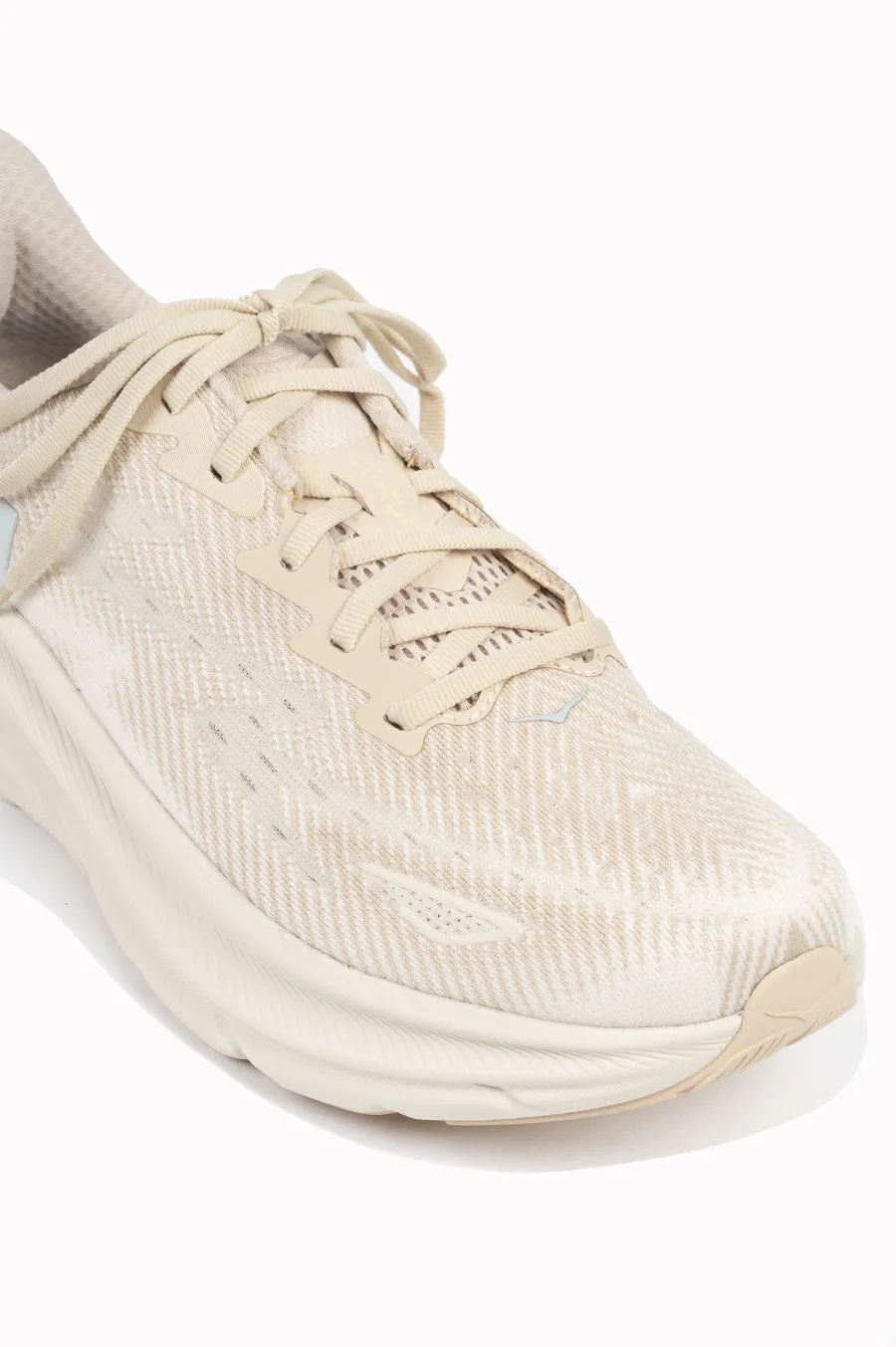 HOKA CLIFTON 9 W SHIFTING SAND EGGNOG