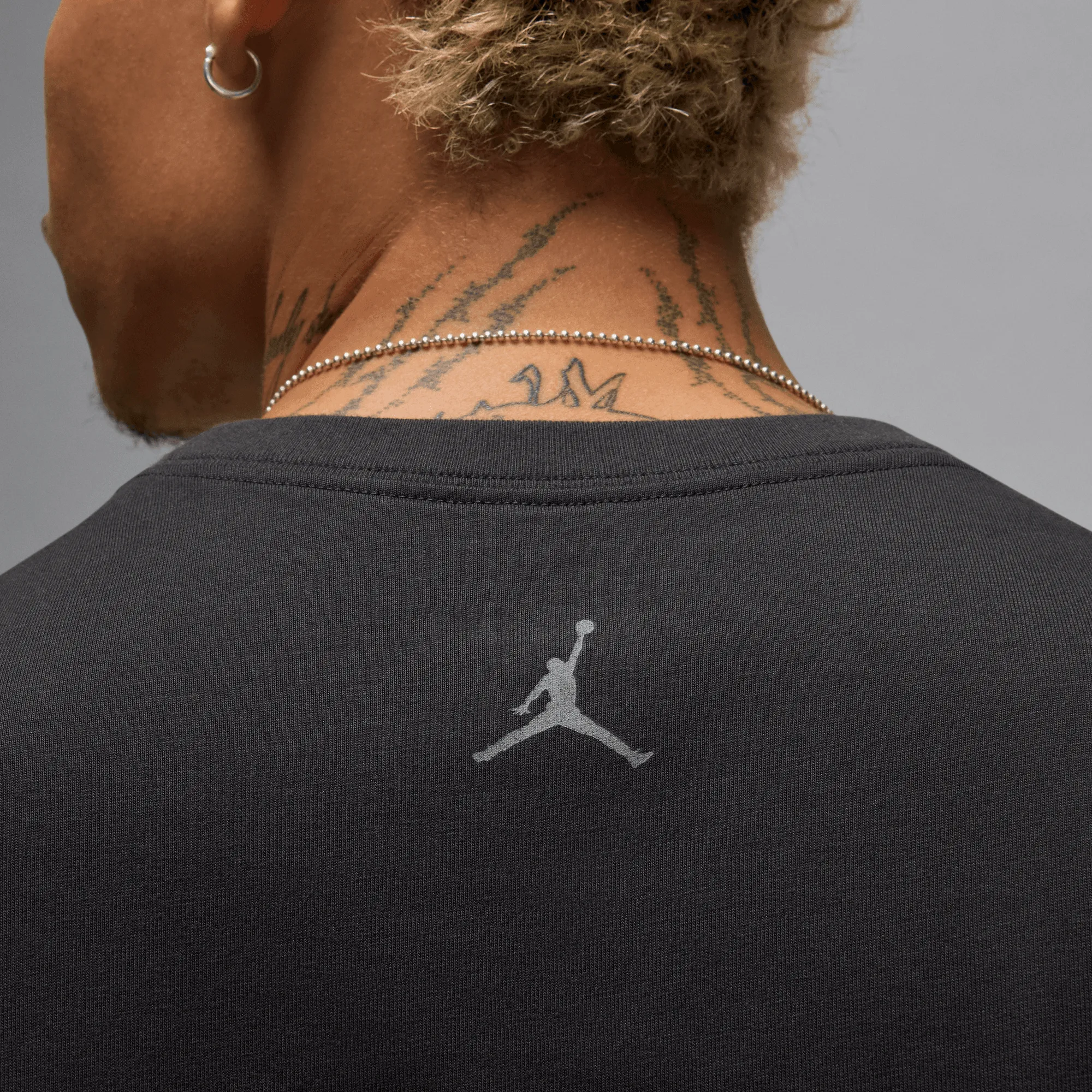 M J BRAND BBALL SS CREW RGN