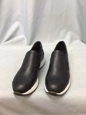 MUNRO SIZE 8 1/2 Ladies SHOES