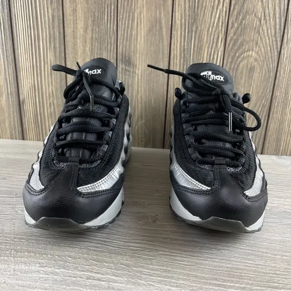 Nike Air Max 95 Shoes Black Silver Sneakers Running Shoes Boys Youth Size: 7Y