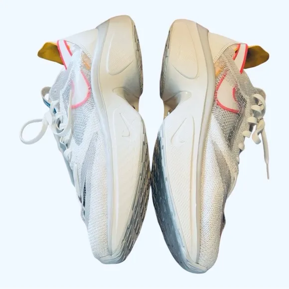 Nike N110 D/MS/X Phantom AT5405-002 Size 12 NWOB White Pink Orange Colorway