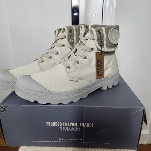 Palladium Baggy Boots Men's Size 10.5 Or Women's 12 Vapor/metal New in Box