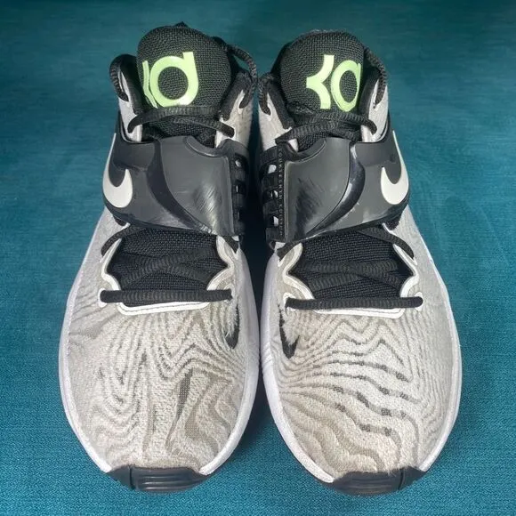 Size 6M/7.5Women - Nike KD14 Oreo shoes