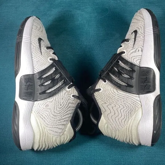 Size 6M/7.5Women - Nike KD14 Oreo shoes