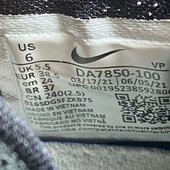 Size 6M/7.5Women - Nike KD14 Oreo shoes