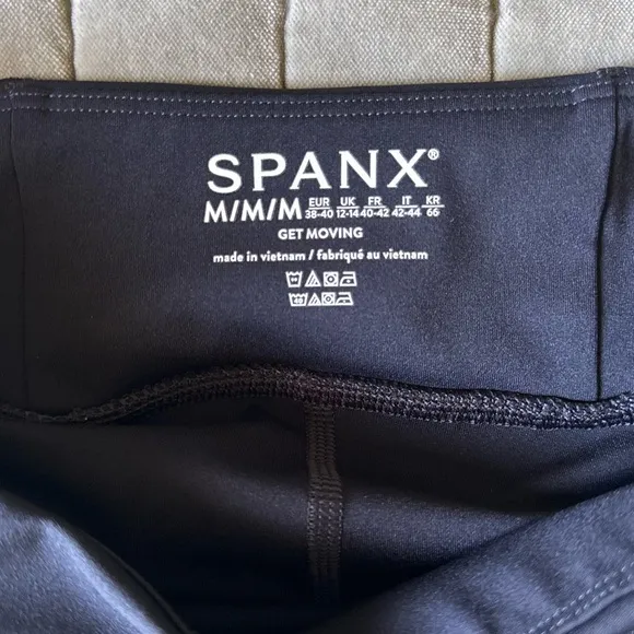 Spanx Shape Women’s Get Moving 14&quot; Skort - Black