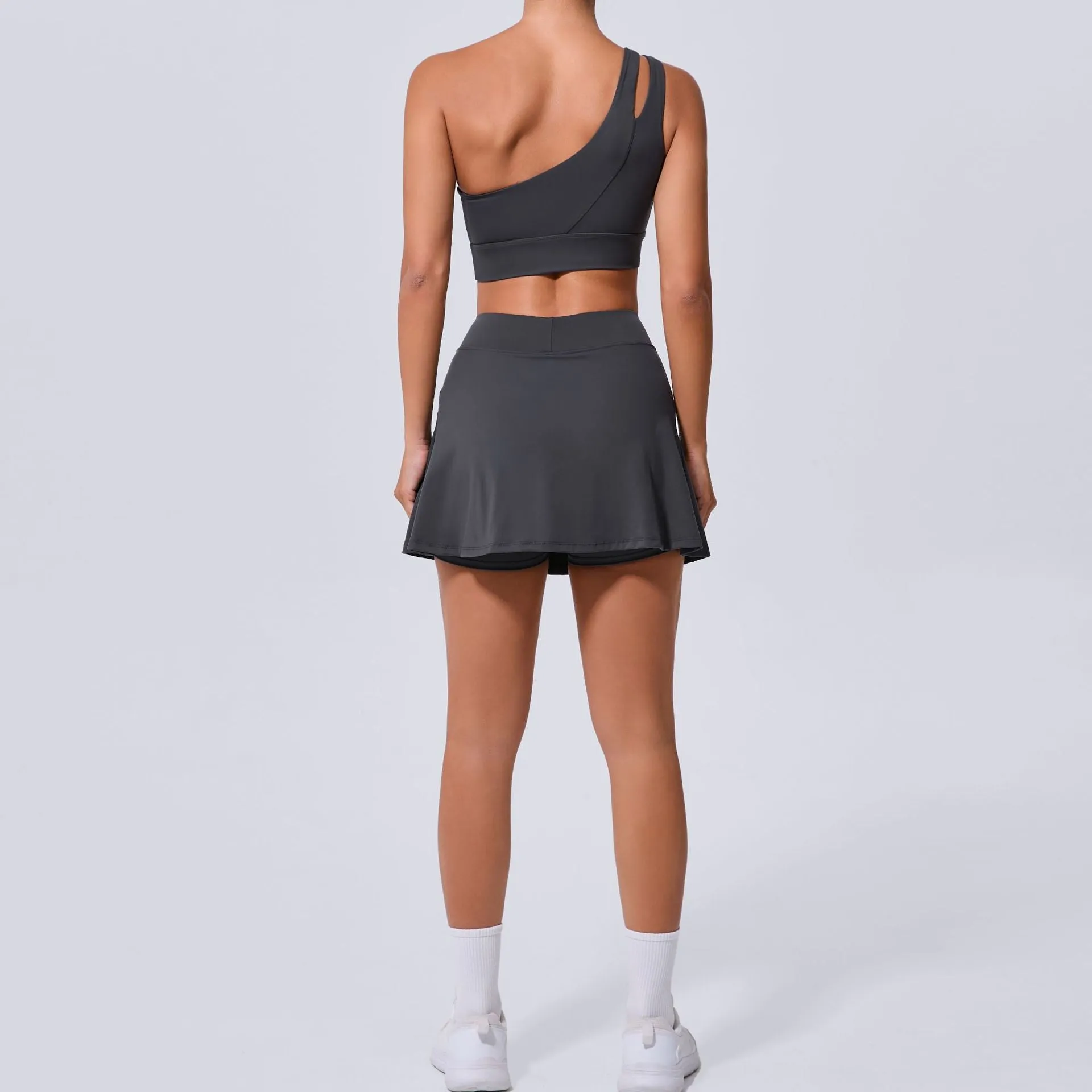 Stylish Slash Shoulder Bra and Pocket Skirt Yoga Set for Active Women