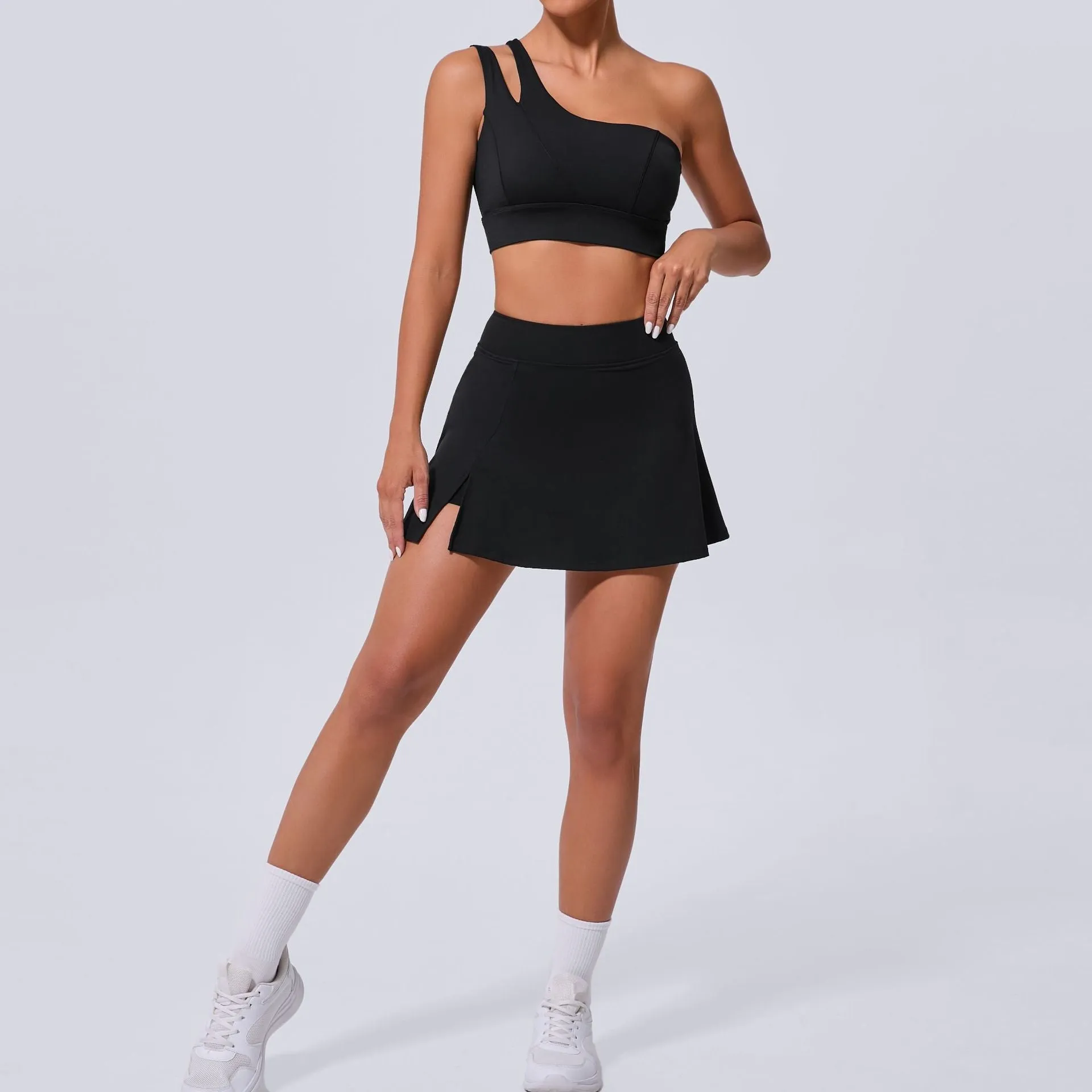 Stylish Slash Shoulder Bra and Pocket Skirt Yoga Set for Active Women