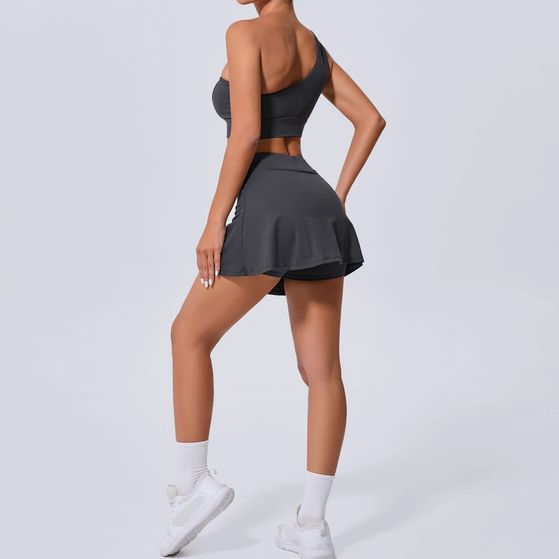 Stylish Slash Shoulder Bra and Pocket Skirt Yoga Set for Active Women