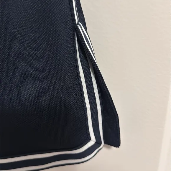 Tory Sport Tech Pique Tennis Skirt. Navy.  Size Medium.