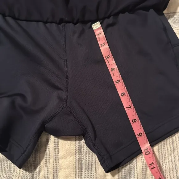Tory Sport Tech Pique Tennis Skirt. Navy.  Size Medium.