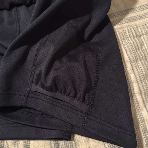 Tory Sport Tech Pique Tennis Skirt. Navy.  Size Medium.