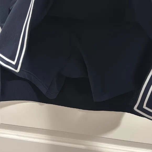 Tory Sport Tech Pique Tennis Skirt. Navy.  Size Medium.