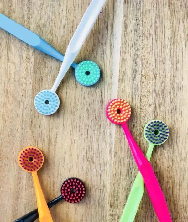 Tung Brush Tongue Cleaner